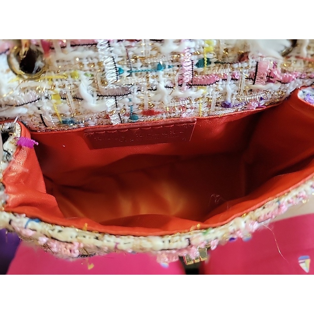 Tiny Treats by Zomi Gems a classic tweed handbag with Pearls in white+Multicolor - Picture 6 of 6